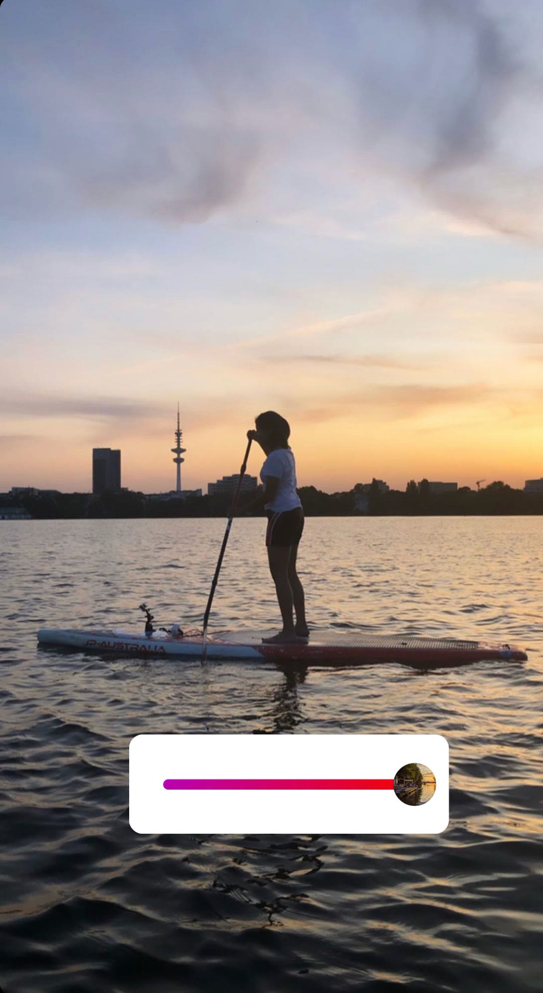 SUP-Tour im goldenen Abendlicht